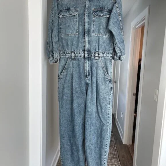 Free People We The Free Sammie Denim Coverall Jumpsuit Size M - Picture 1 of 9